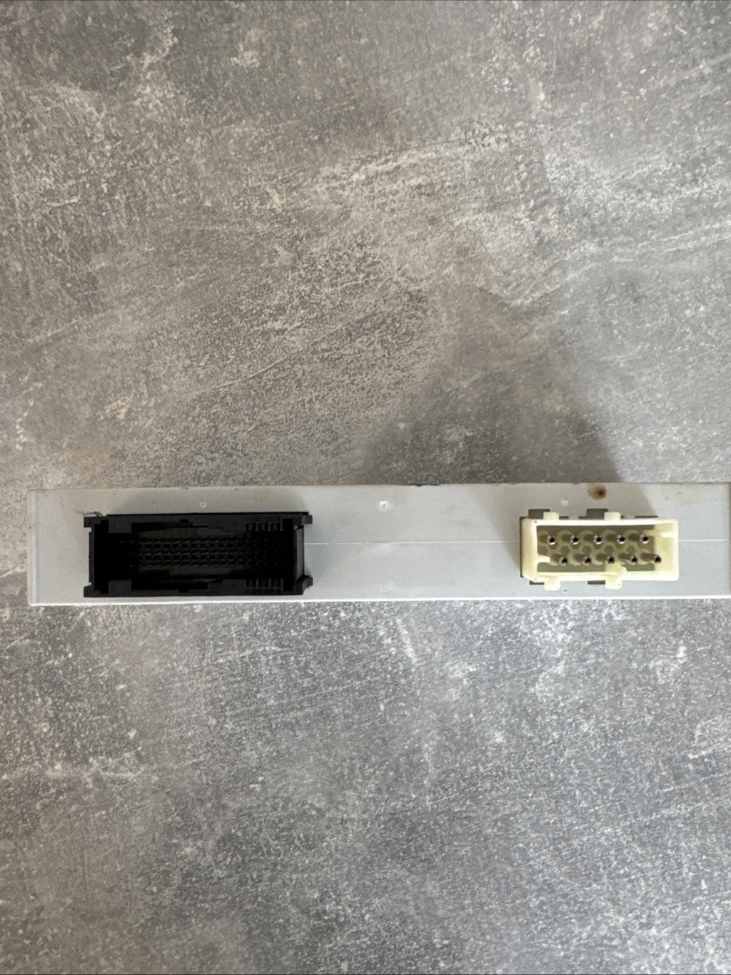 RANGE ROVER VOGUE L322 AIR SUSPENSION CONTROL MODULE (1097170-01)