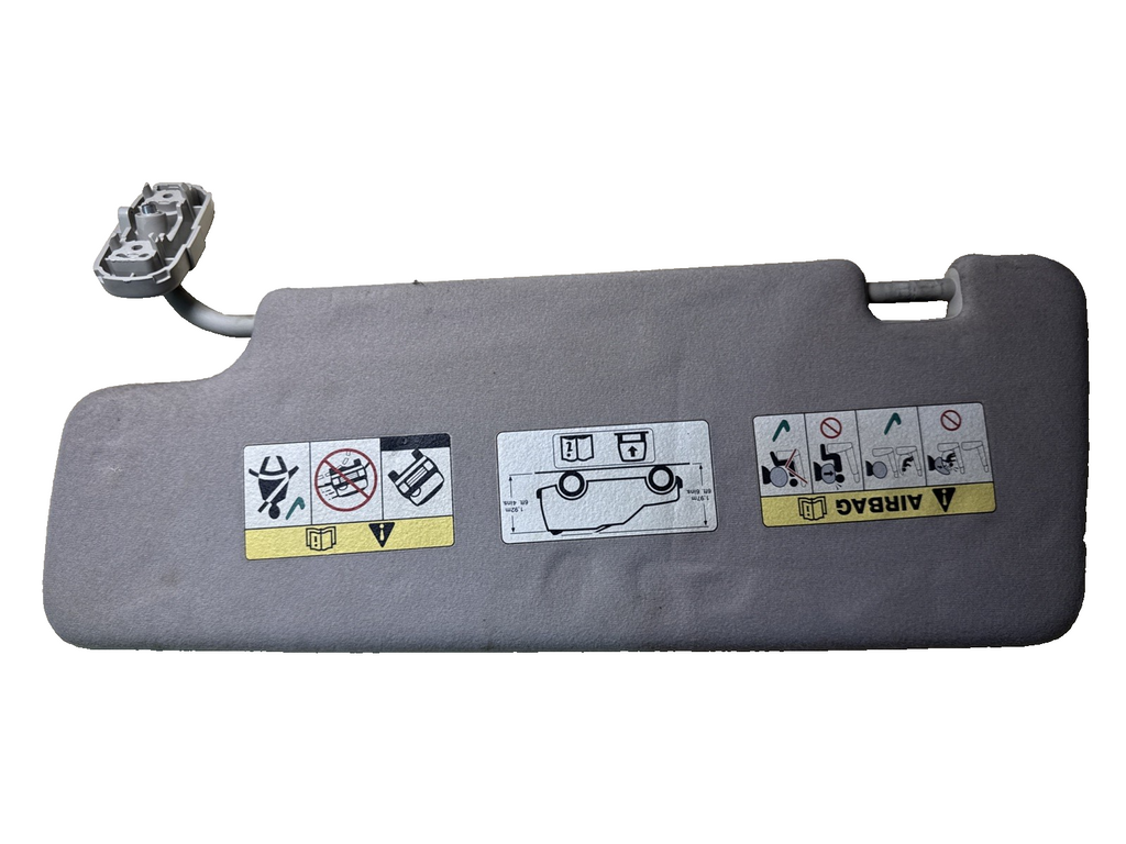 Discovery 3 L319 All Models Driver Right Hand SunVisor EDQ500961LUM (E)