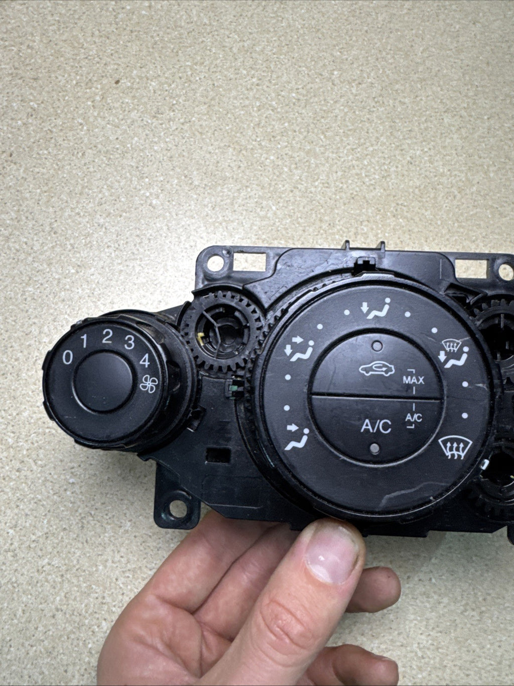 Ford Fiesta Mk7 Heater Control Panel 8A6119980AG - Y2/B14 #1