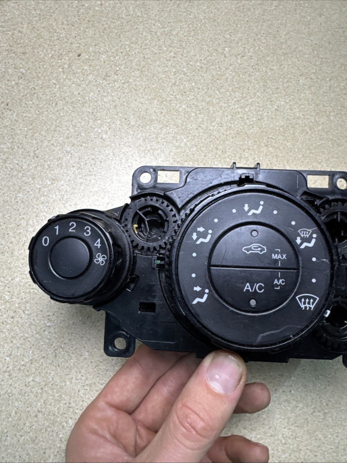 Ford Fiesta Mk7 Heater Control Panel 8A6119980AG - Y2/B14 #1