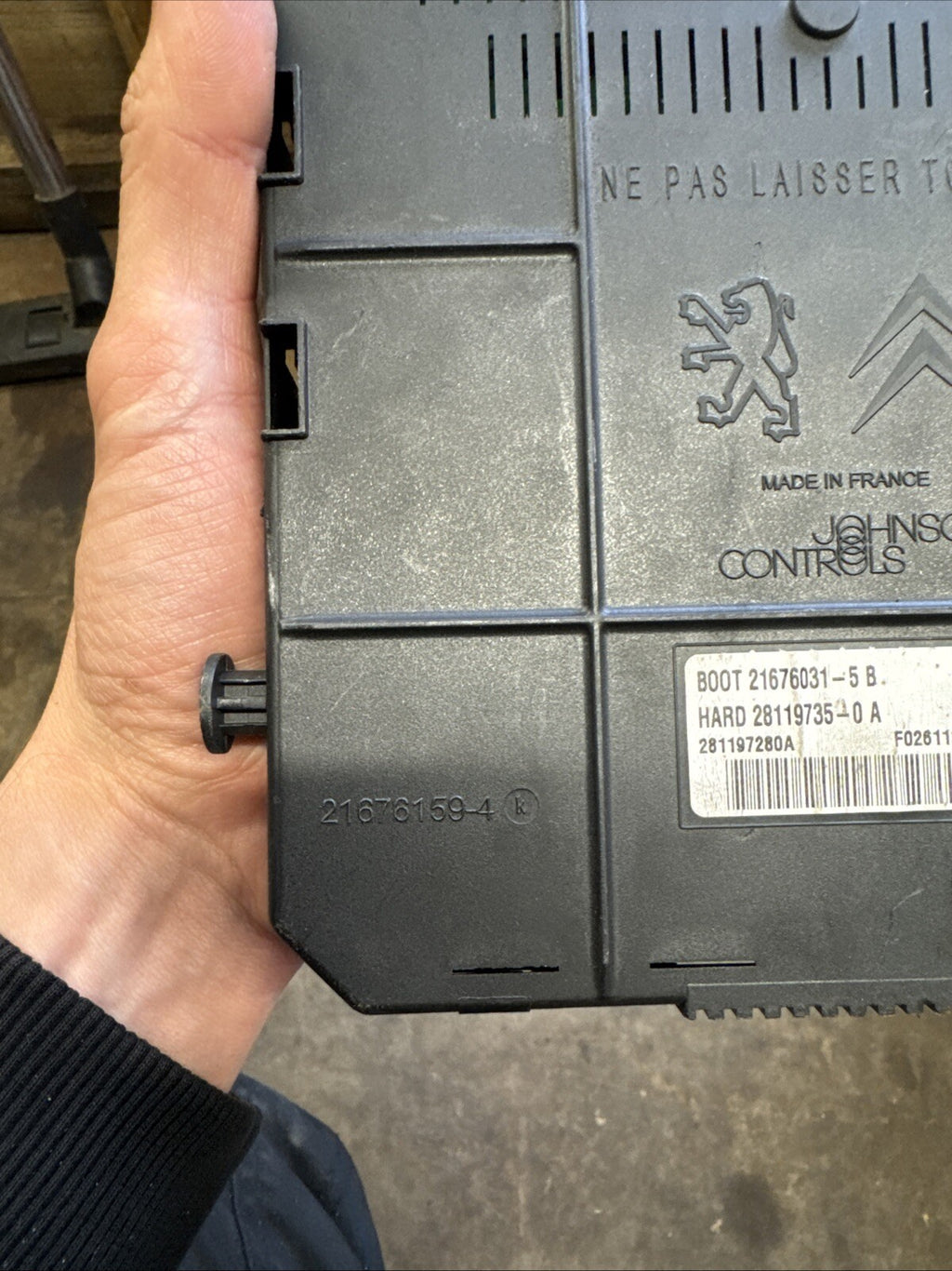 PEUGEOT 307 2004-2009 BODY CONTROL MODULE BCM 21676159-4