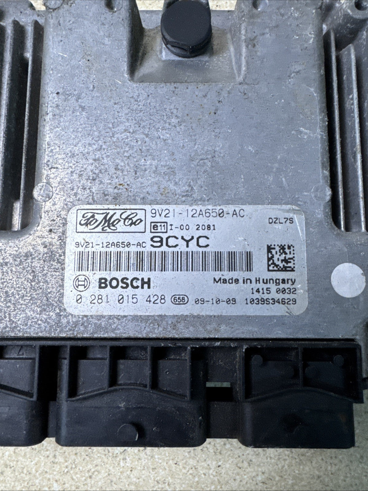 Ford Fiesta ECU Engine Control Unit -  9V21-12A650-AC / 0281015428