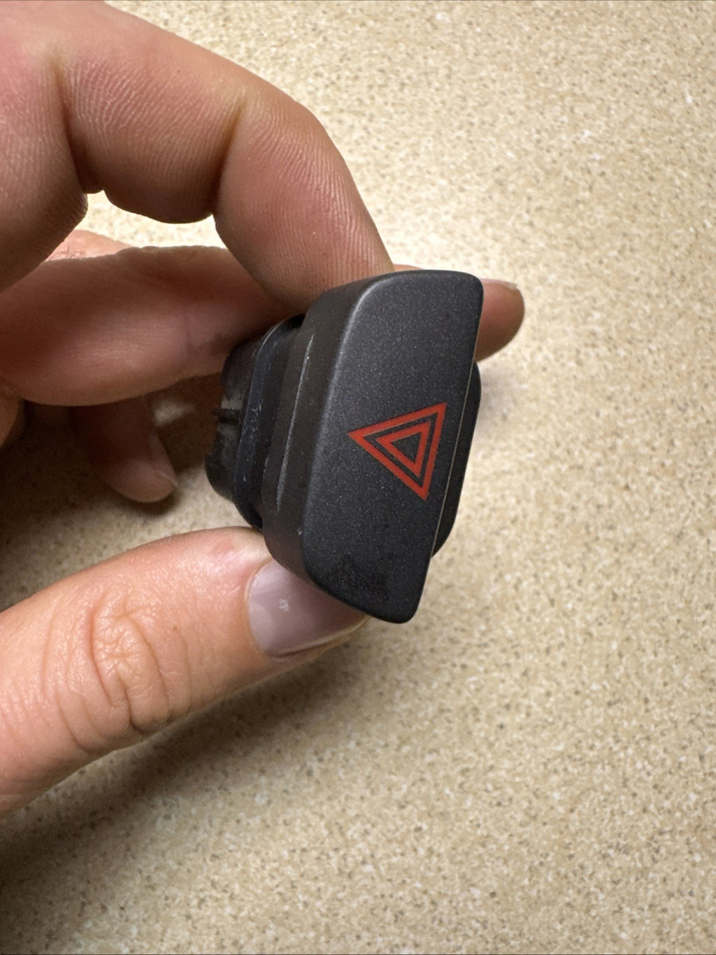 FORD FOCUS MK2 (05-07) HAZARD LIGHT SWITCH BUTTON 4M5T13A350AC + FIESTA MK6.5