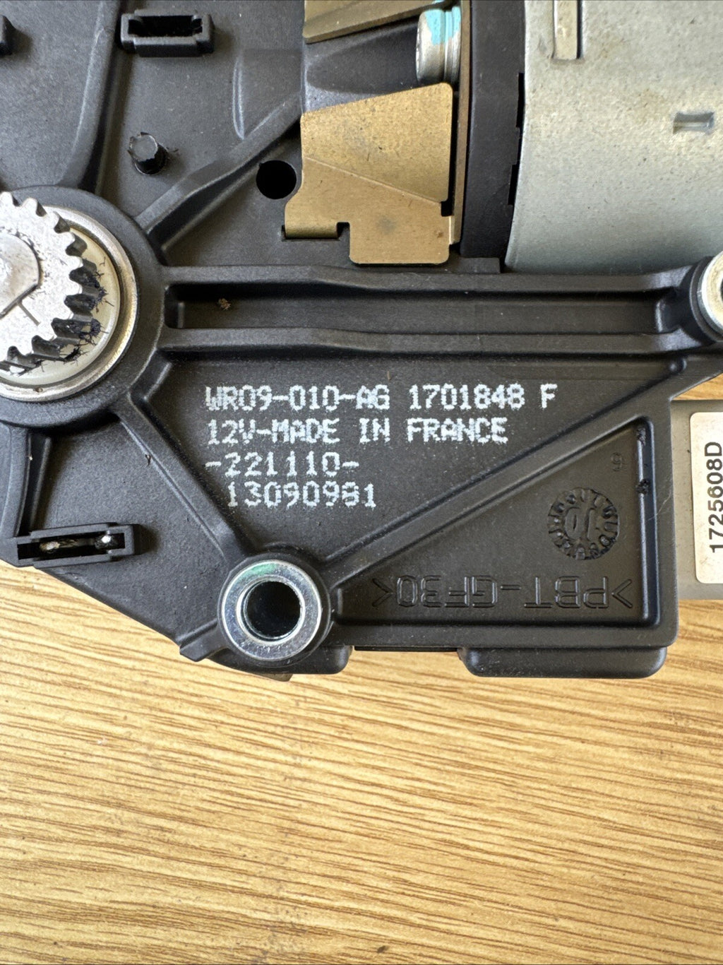 FORD Focus Convertible Mk2 04-10 Facelift Hard Top Roof Motor WR09010AG
