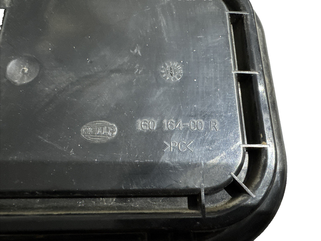 Audi A6 S6 C6 4F 2006 Right Driver Headlight Headlamp Dust Cover Cap 16016400