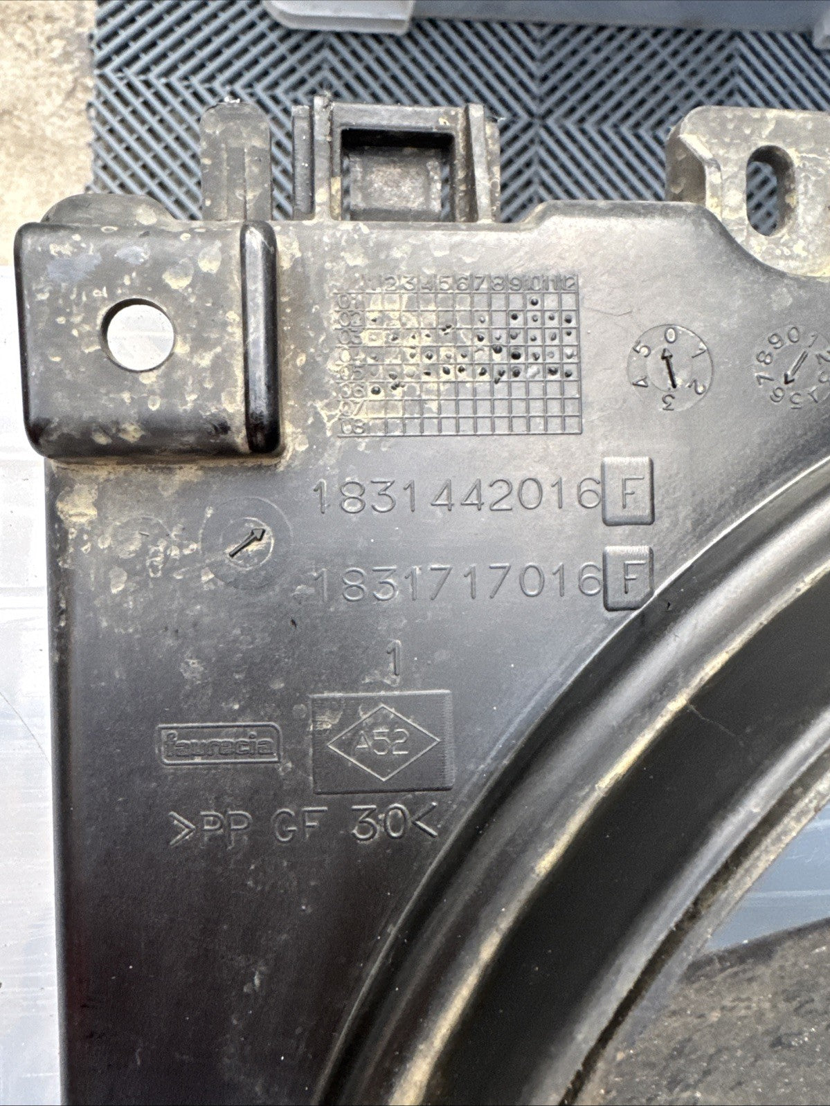 GENUINE Nissan Note 2012  1.5 Diesel Radiator Cooling Fan Motor 8200688375