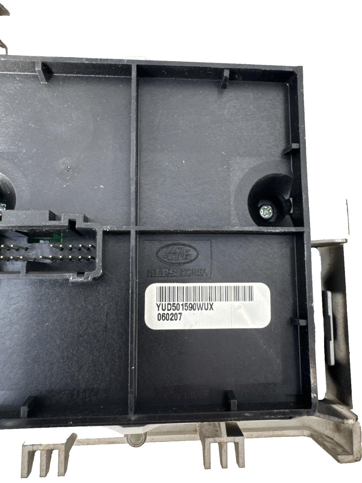 Discovery 3 L319 Hi/Lo Suspension Terrain Switch Panel  Console YUD501590 (A)