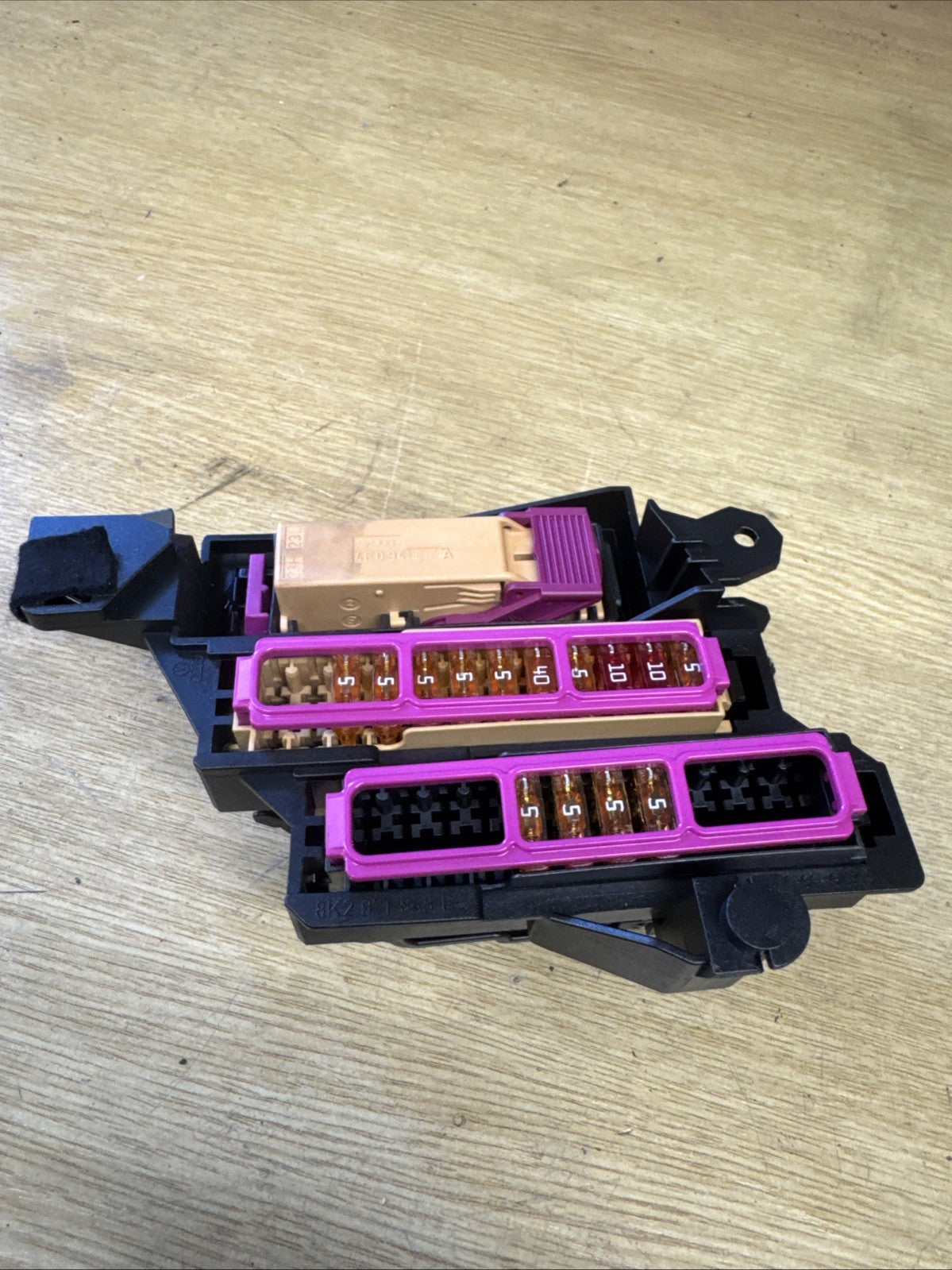 Audi A5 8T 1.8 TFSI 2013 RHD Relay Fuse Box 8K2971845B 2112248