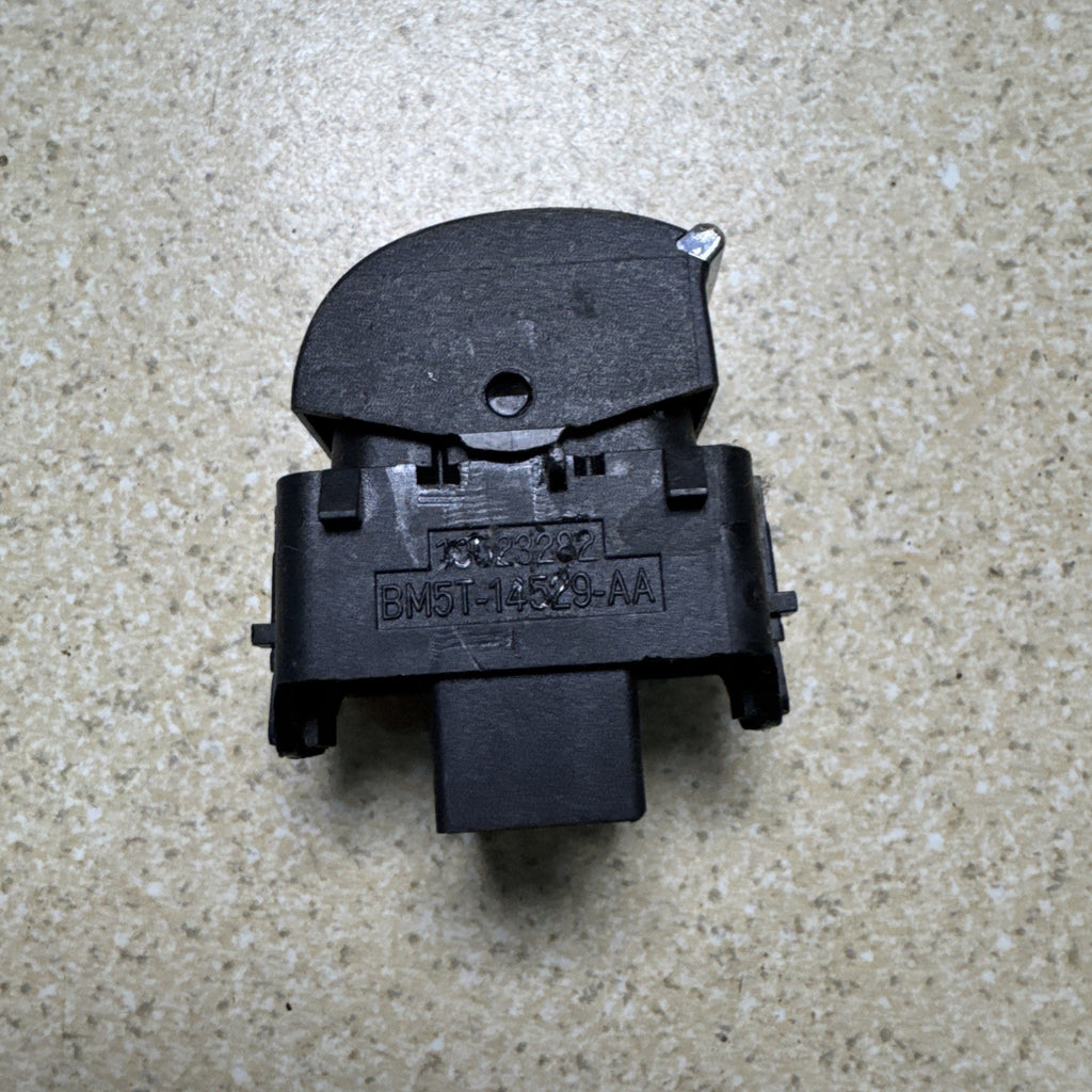 FORD FOCUS MK3 ELECTRIC WINDOW  SWITCH  BM5T14529AA