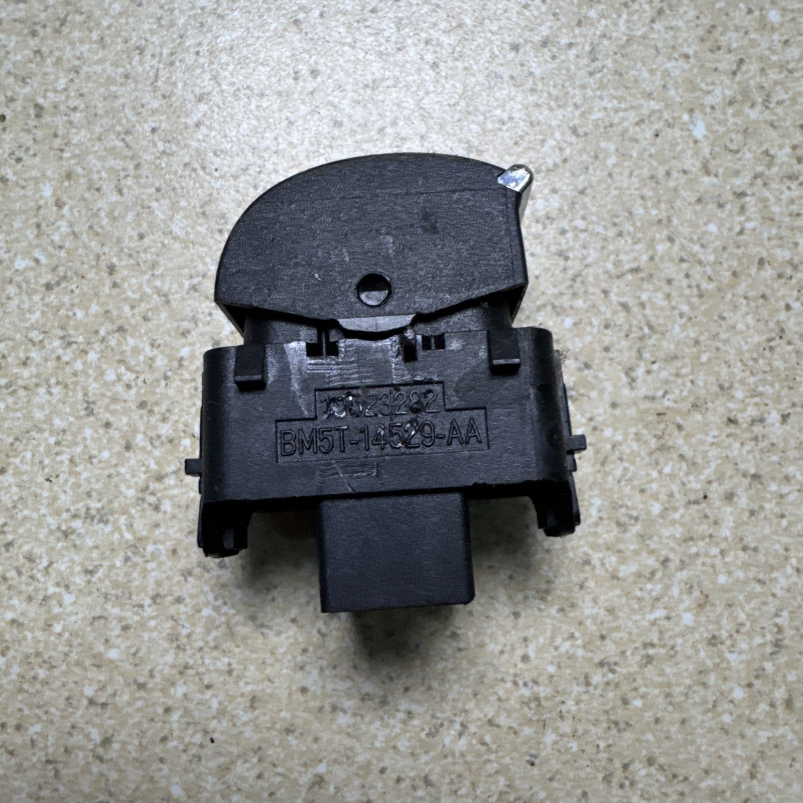 FORD FOCUS MK3 ELECTRIC WINDOW  SWITCH  BM5T14529AA
