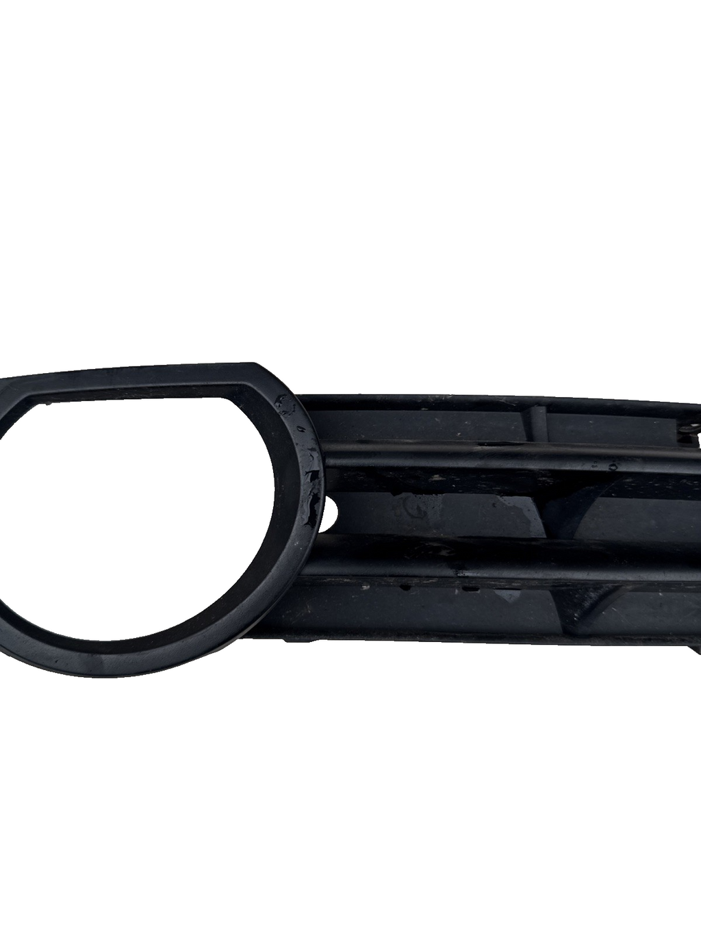 2004-2009 Audi A3 8p Hatchback 5 Door LOWER GRILLE PASSENGER SIDE 8P4 807 681 B