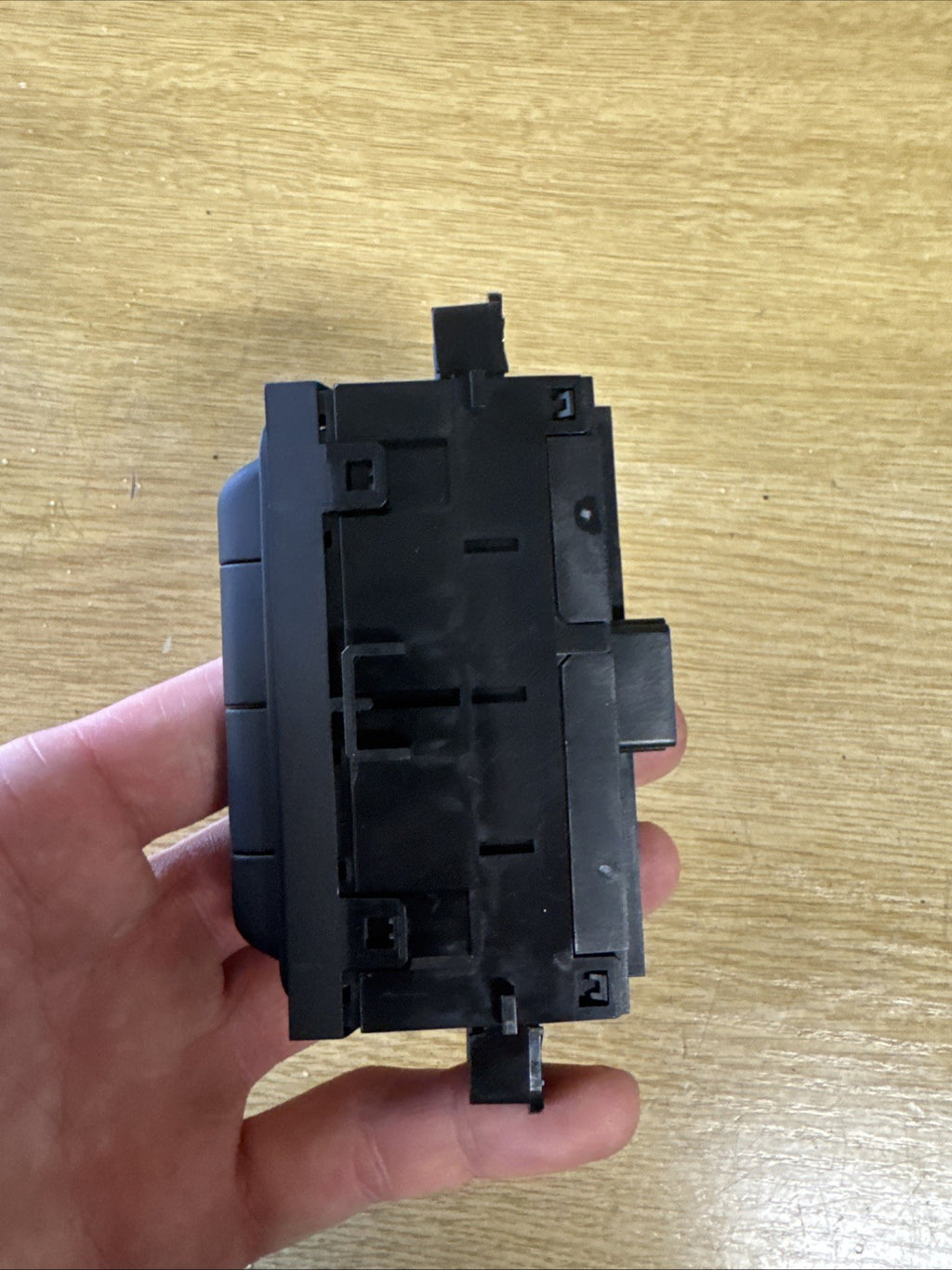 RENAULT CLIO MK5 2024 HEADLIGHT HEIGH LEVEL LANE ASSIST SWITCH 259803780R