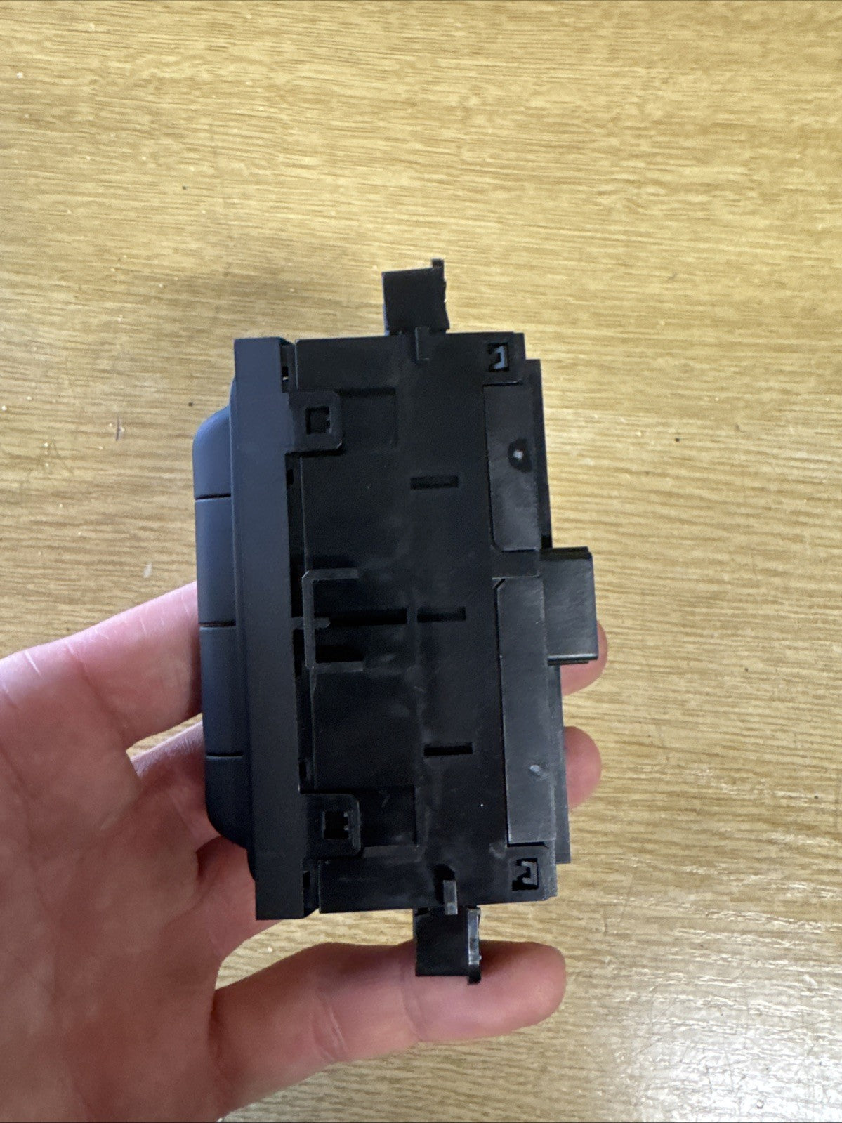 RENAULT CLIO MK5 2024 HEADLIGHT HEIGH LEVEL LANE ASSIST SWITCH 259803780R