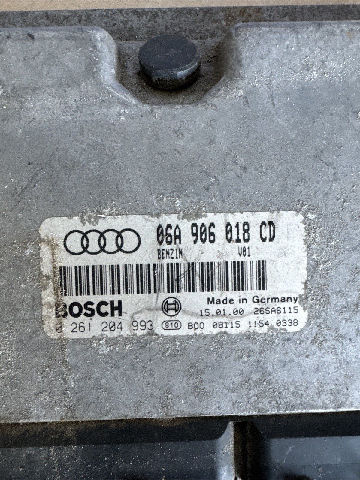 2000 AUDI A3 1.8 SE 3DR ENGINE ECU 06A906018CD 0261204993 BOSCH