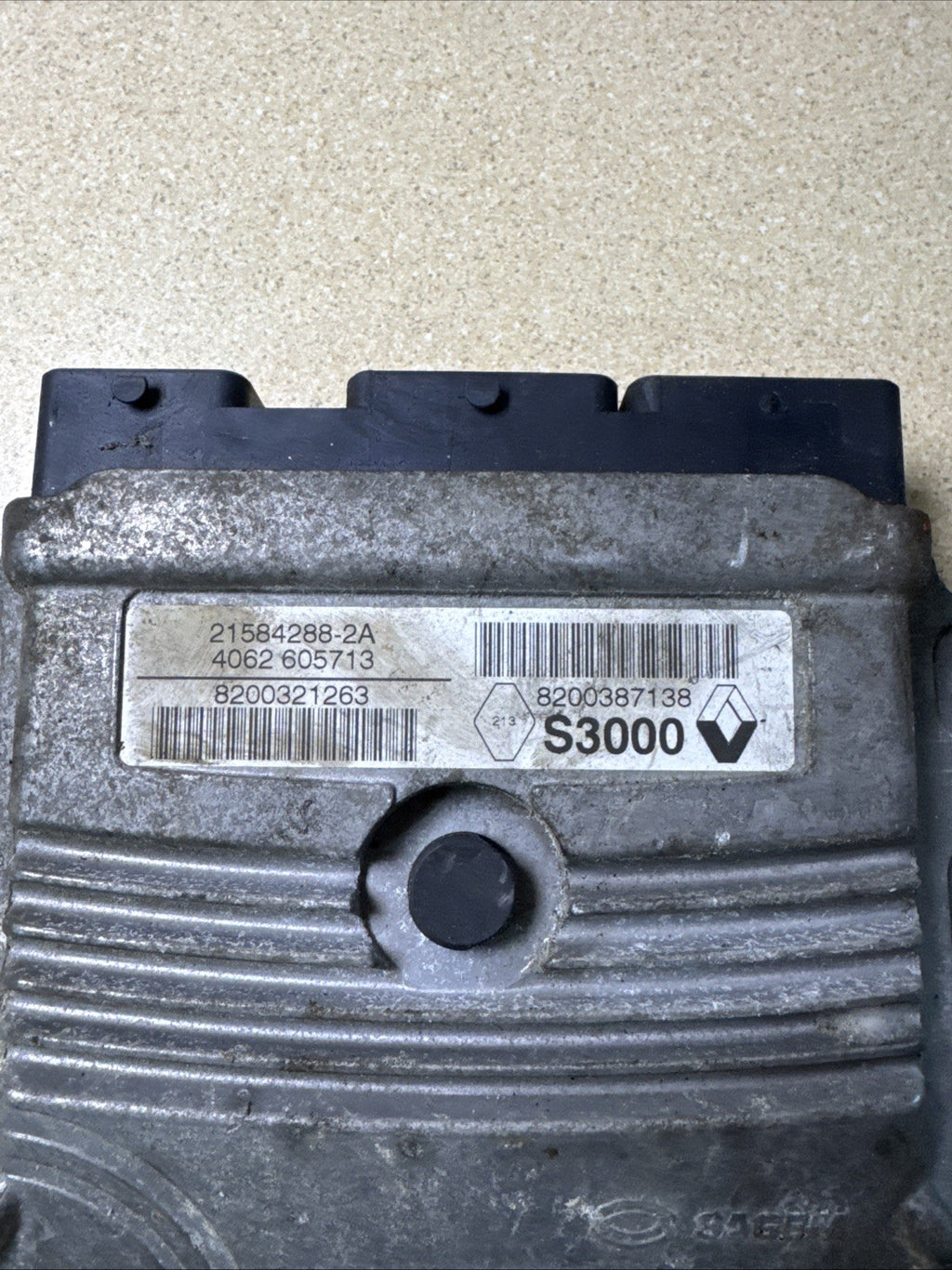2005 RENAULT MEGANE 1.6 PETROL ENGINE CONTROL UNIT ECU 8200387138 (e1