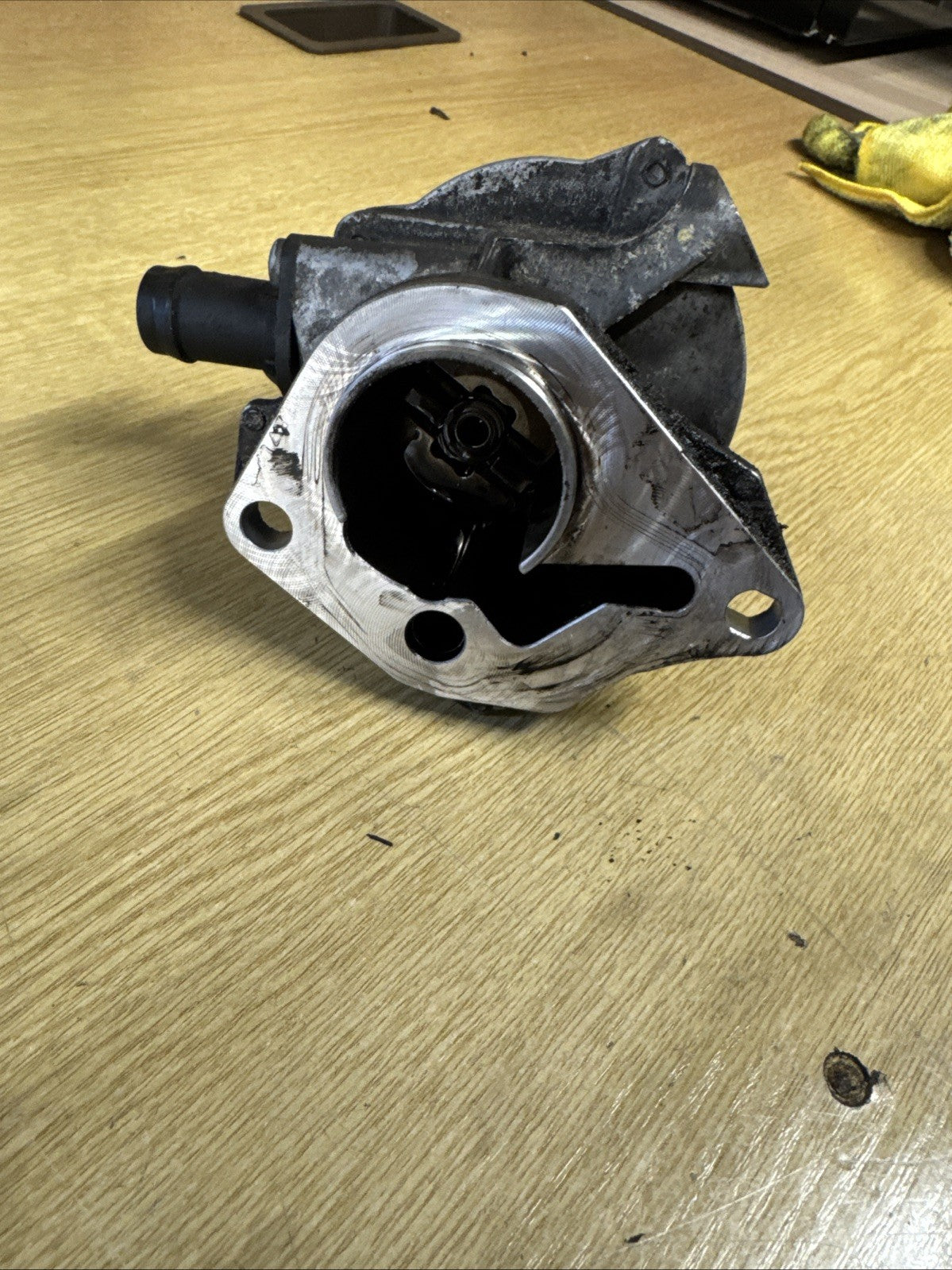 RENAULT MEGANE 1.5 DCI K9K732 BRAKE VACUUM PUMP PIERBURG VACUM