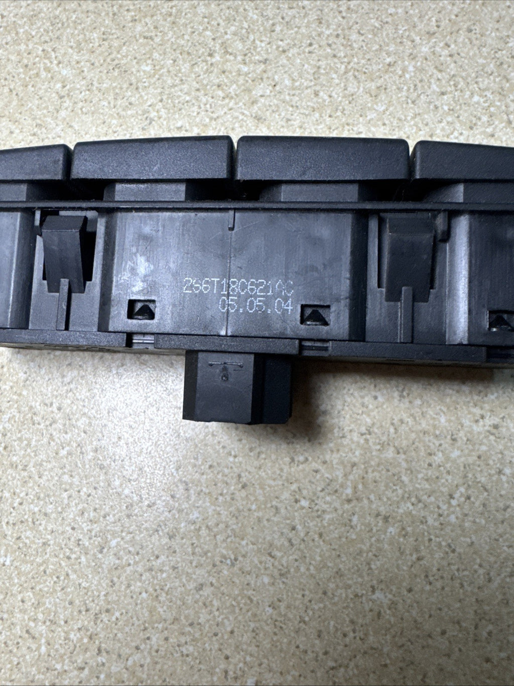 FORD FIESTA MK6 2001-2010 REAR HEATED WINDOW SWITCH 2S6T18C621AC REF1852