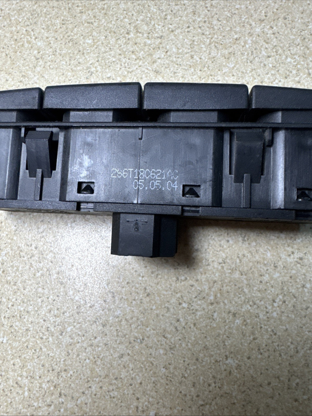 FORD FIESTA MK6 2001-2010 REAR HEATED WINDOW SWITCH 2S6T18C621AC REF1852