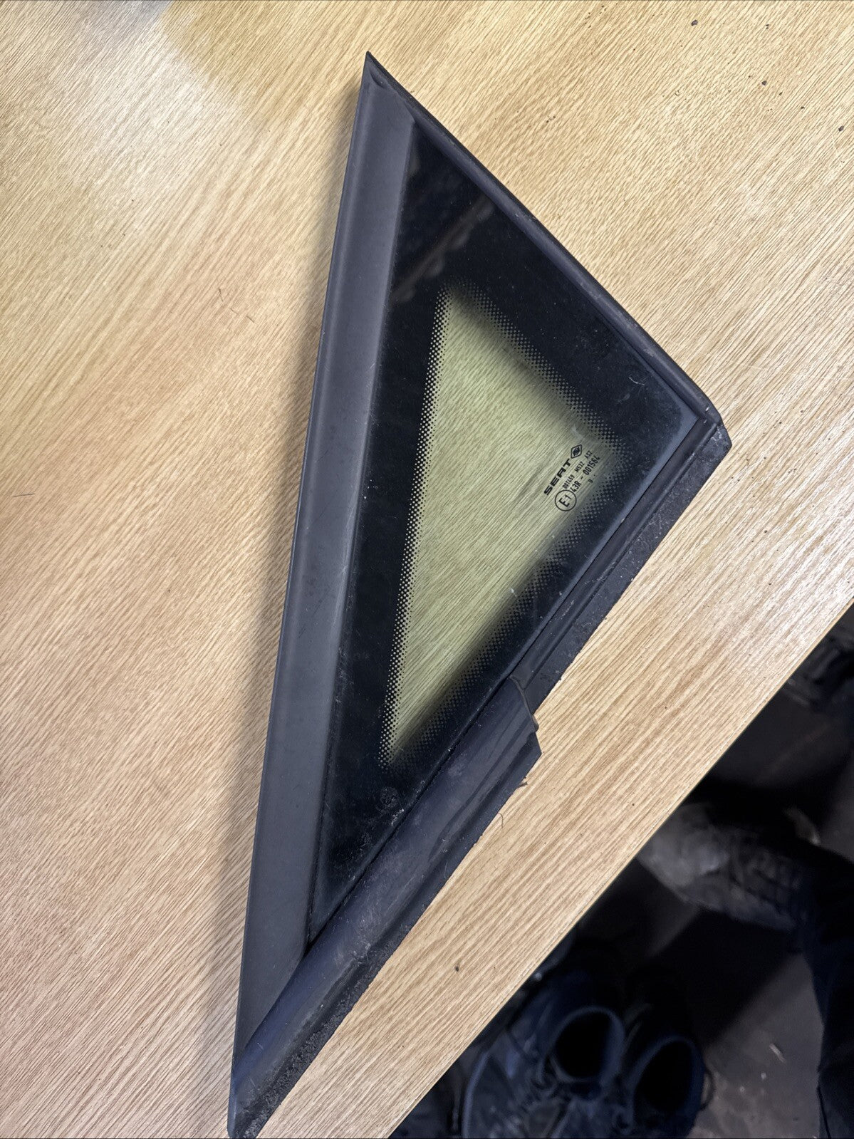 SEAT IBIZA 6J (2010) LEFT REAR QUARTER WINDOW GLASS 43R-001564 43R-001564