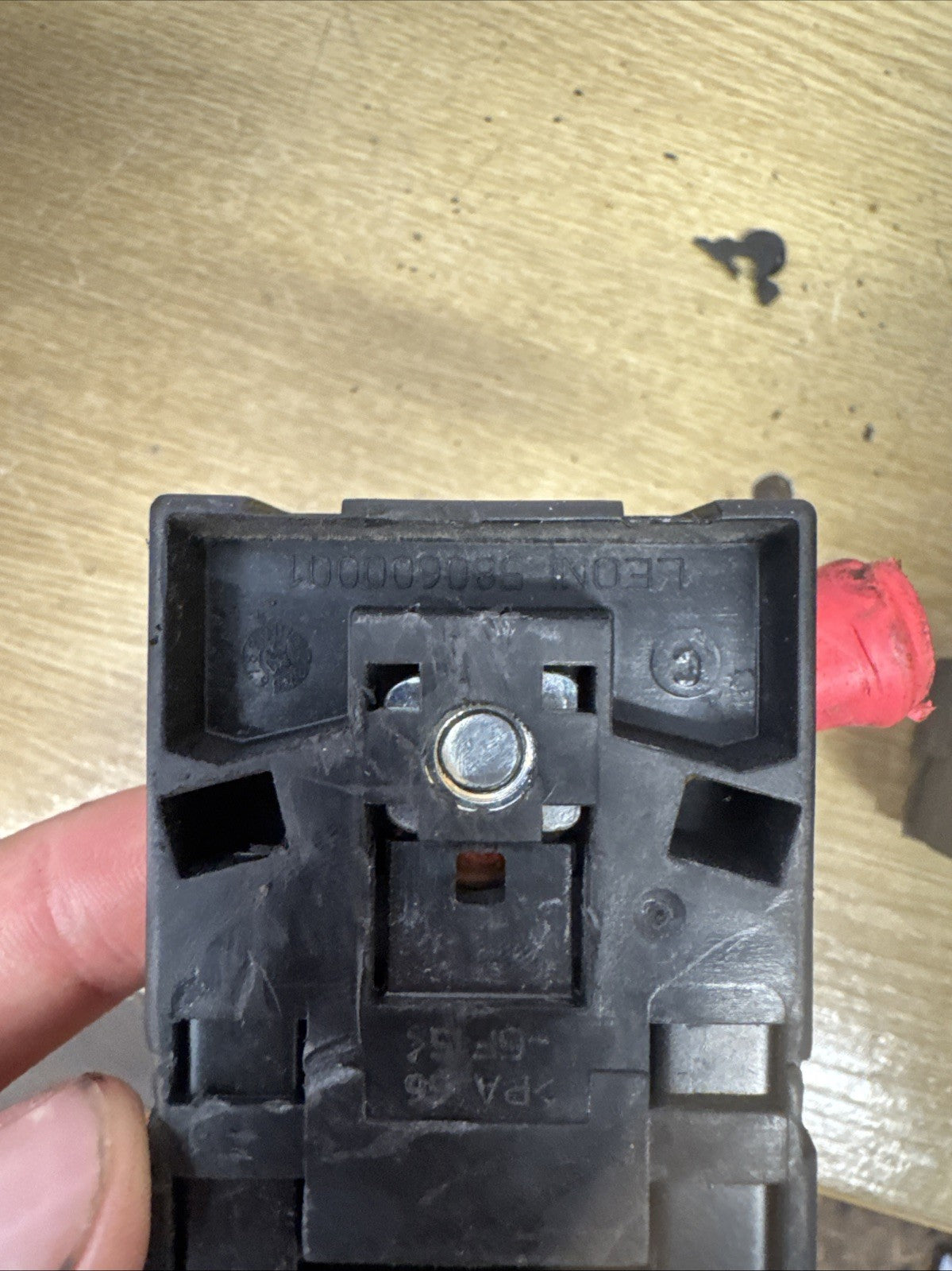 RANGE ROVER SPORT L494 POSITIVE BATTERY CLAMP 580600001 2014-2017