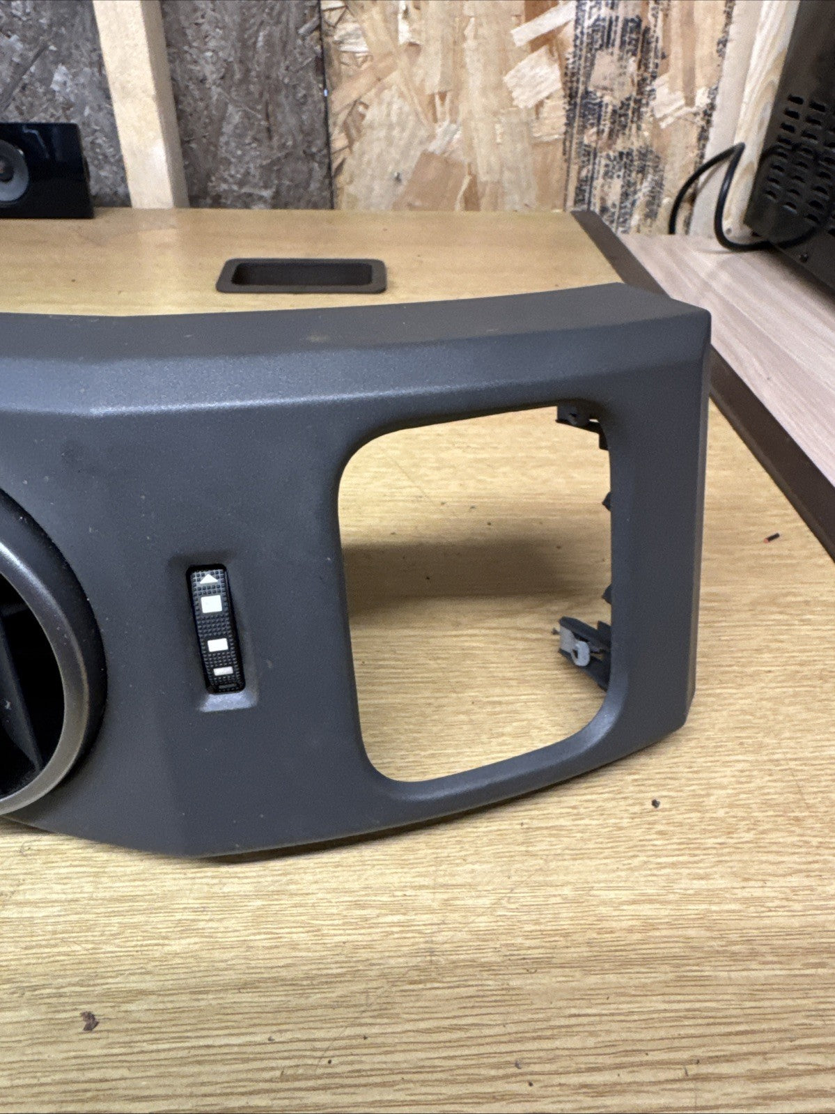 LAND ROVER DISCOVERY 3 TDV6 2006 DASHBOARD AIR VENT GRILL JBD500200XXX
