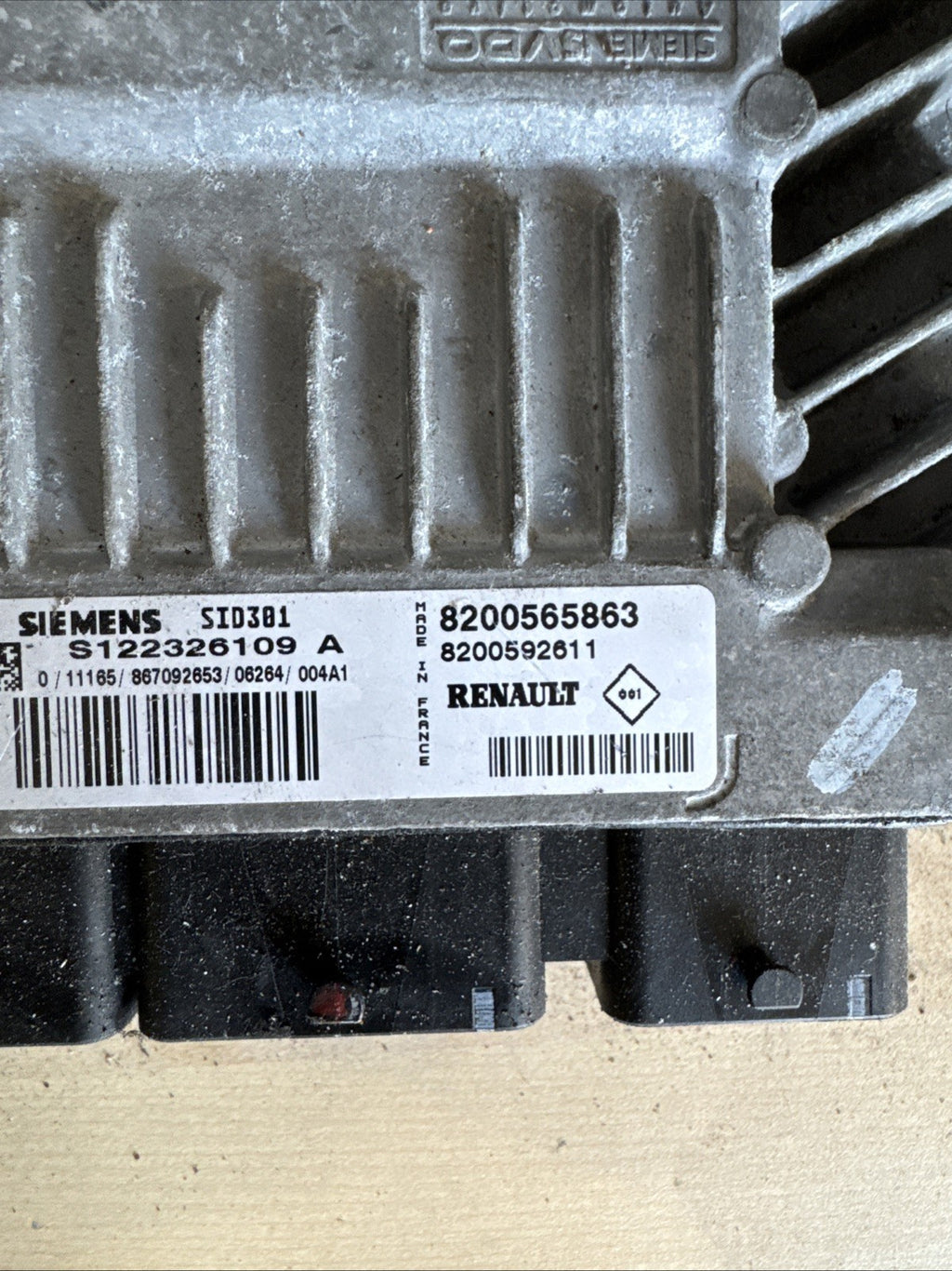 2008 RENAULT MEGANE 1.5 DCI DIESEL ENGINE CONTROL UNIT ECU 8200565863