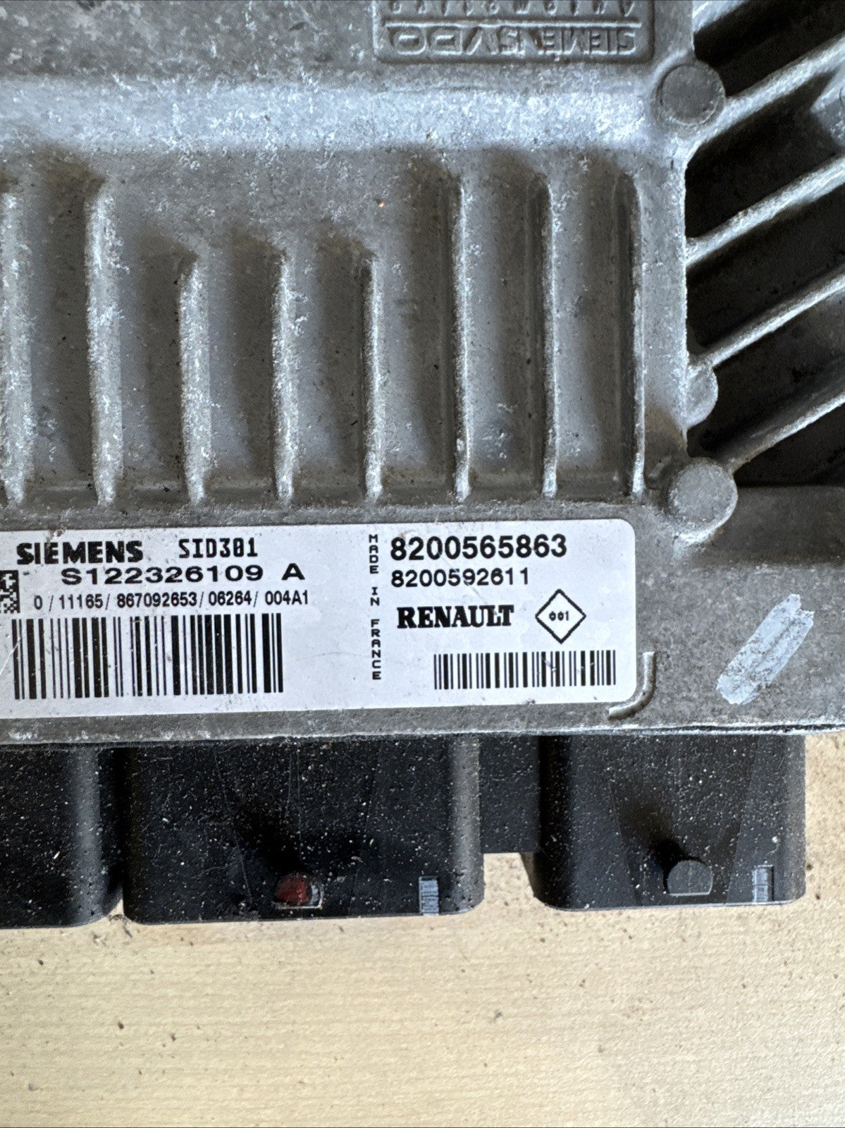 2008 RENAULT MEGANE 1.5 DCI DIESEL ENGINE CONTROL UNIT ECU 8200565863