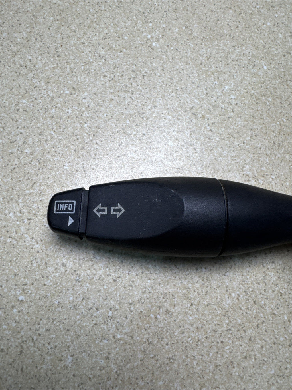 FORD MONDEO MK3 2001-2007 INDICATOR STALK INFO BUTTON  1S7T13335BE