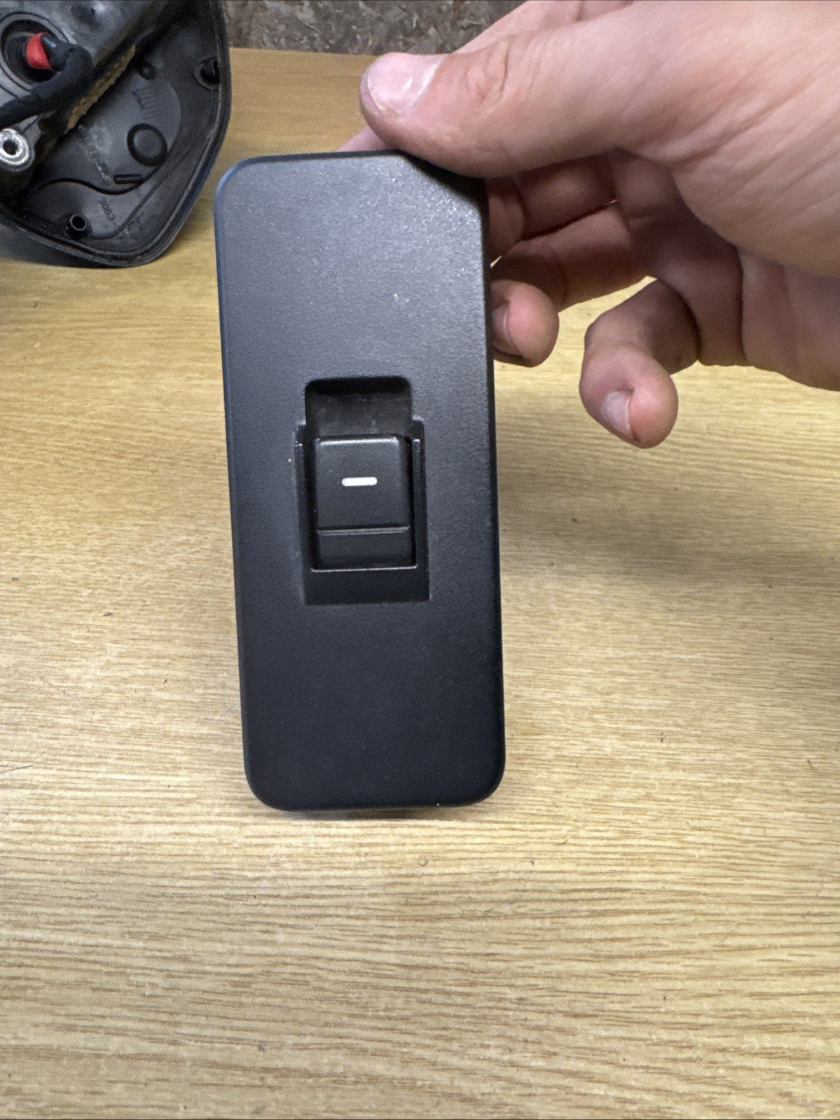 Genuine Land Rover Discovery 3 Front Or Rear Electric Window Switch YUD501070PVJ
