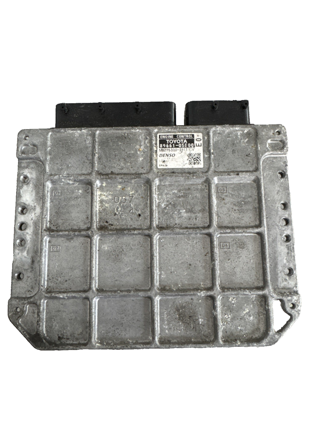 Toyota Avensis T250 2009 8966105E00 Engine control unit module ECU ONV59826