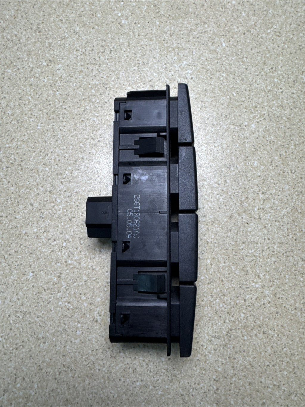 FORD FIESTA MK6 2001-2010 REAR HEATED WINDOW SWITCH 2S6T18C621AC REF1852