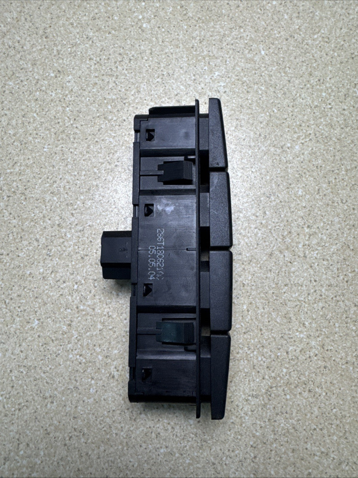 FORD FIESTA MK6 2001-2010 REAR HEATED WINDOW SWITCH 2S6T18C621AC REF1852