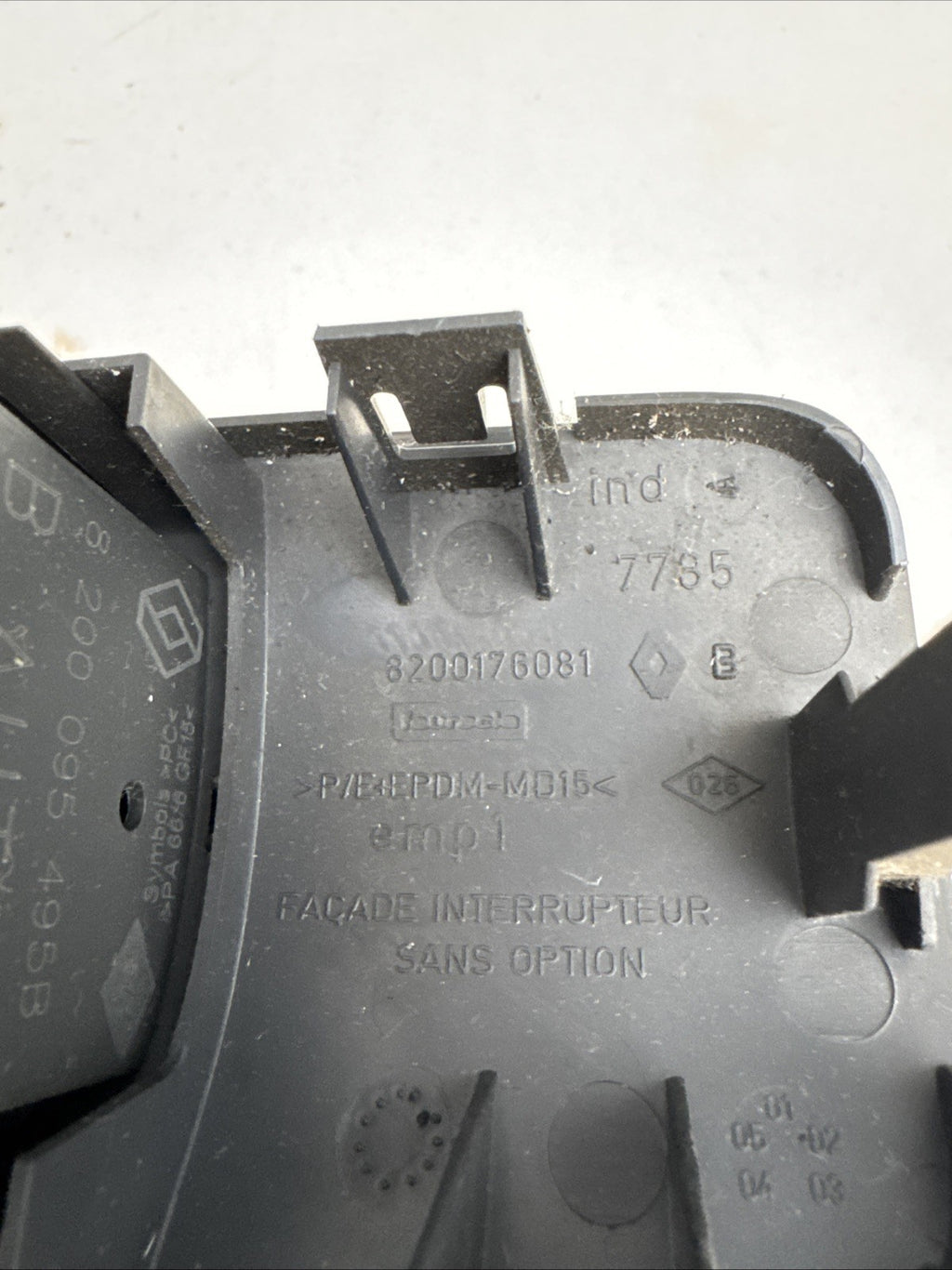 2007 RENAULT MEGANE HEADLIGHT CONTROL SWITCH 8200176081