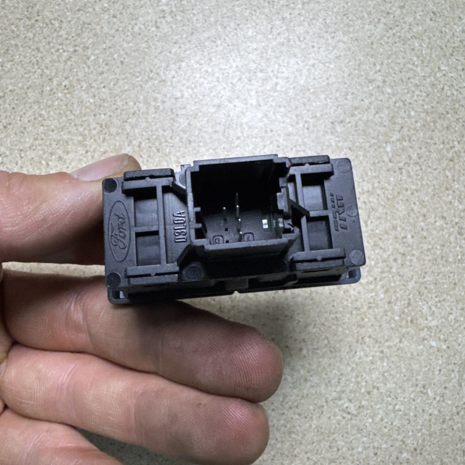 GENUINE FORD FIESTA FUSION REAR WINDOW HEATED SWITCH BUTTO DEMISTER 6S6T18C621BA