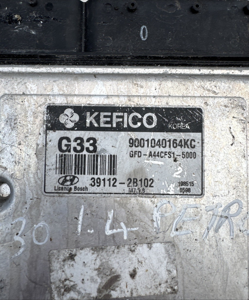 39112-2B102 Hyundai i30 Engine Control Unit ECU 9001040164KC / GFD-A44CFS1-5000