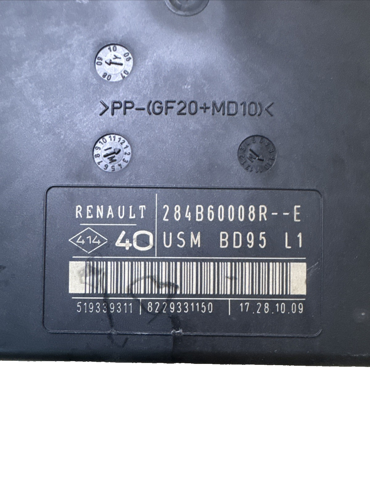 Renault Megane MK3 2008-2014 Engine Fuse Box UPC Computer 284B60008R
