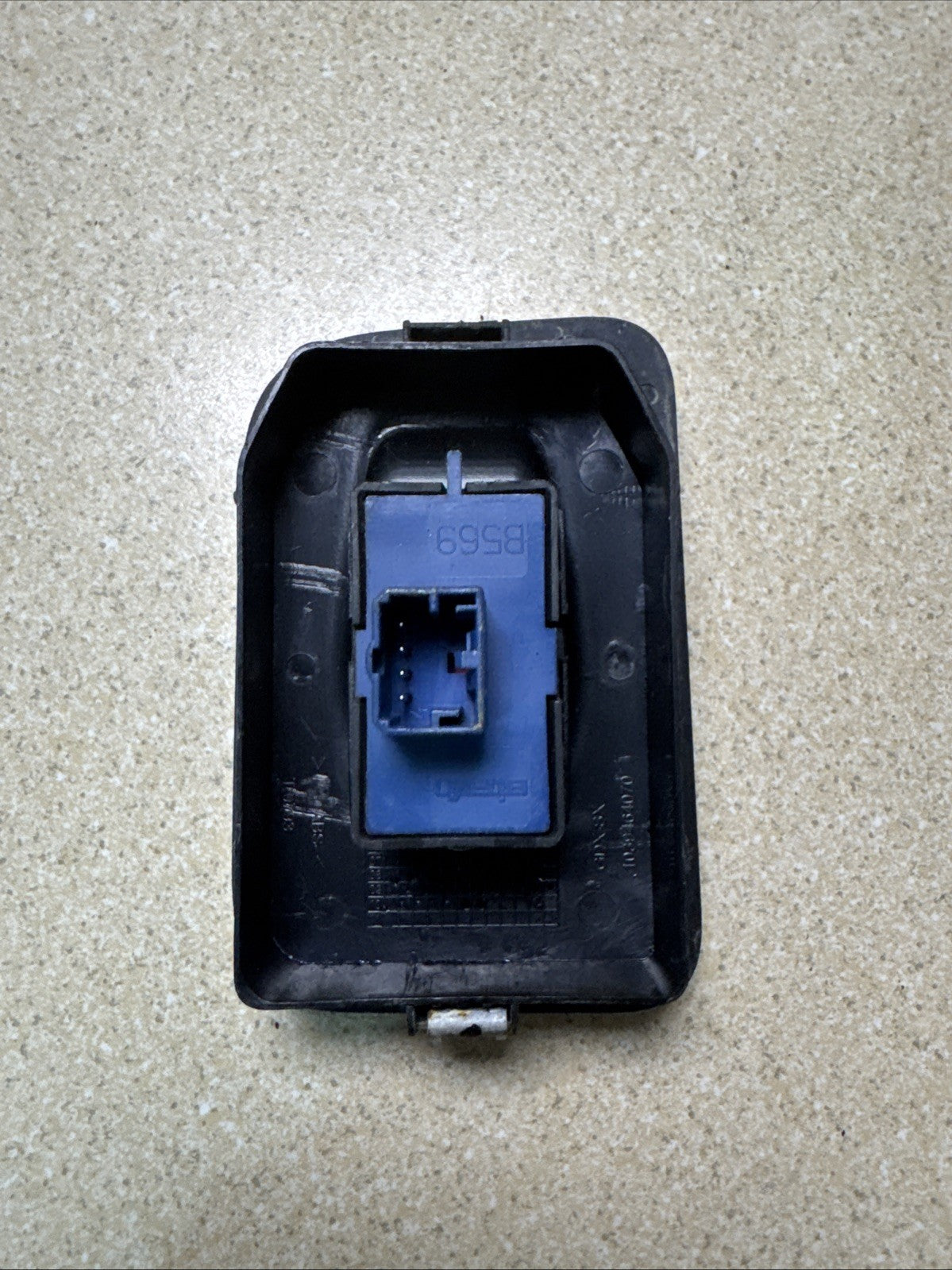 CITROEN NEMO RIGHT FRONT WINDOW REGULATOR SWITCH 7354612070