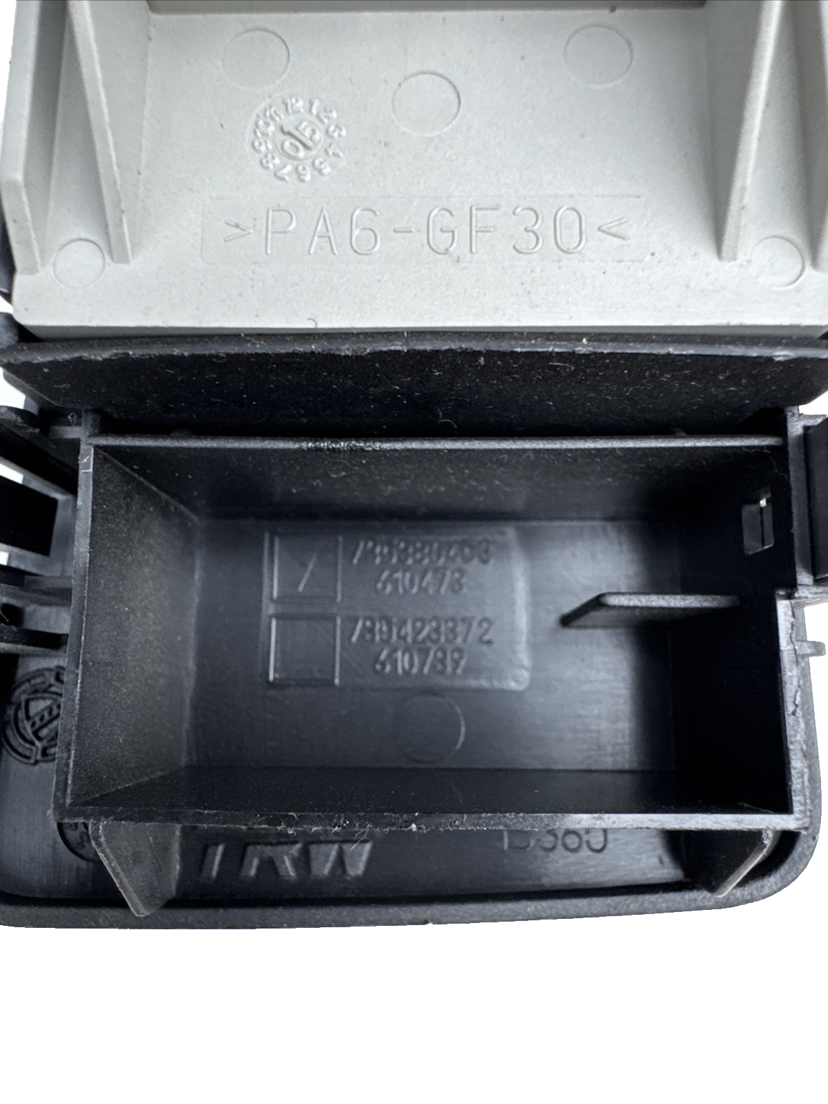 FIAT GRANDE PUNTO DRIVER SIDE WINDOW SWITCH 735380453 2006/ 2012 REG