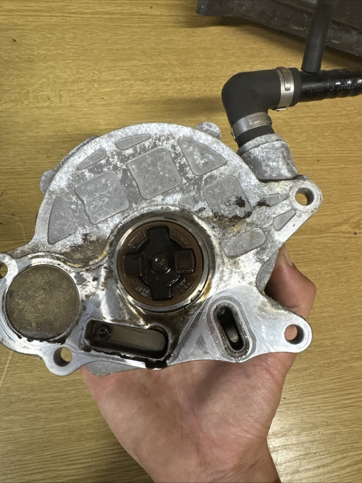 2013-2015 VW/Audi/Seat/Skoda / Vacuum Pump / 2.0L Diesel / 03L145100