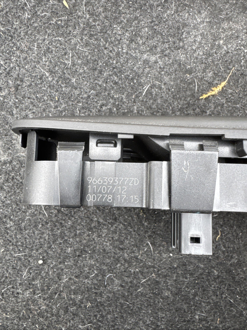 Citroen C4 Picasso 07-12 Passenger Side Front Window Control Switch 96639377ZD