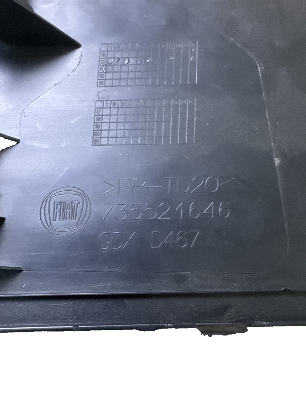 2014 FIAT 500L MK1 PASSENGER SIDE FRONT GLOVE BOX TRIM 735521646