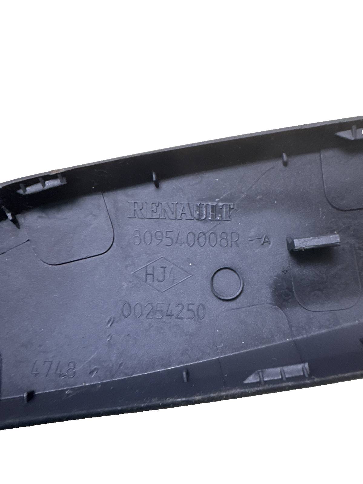 Renault Megane 3 - Front Passenger Side Door Pull Handle Cover - Left 809540008R