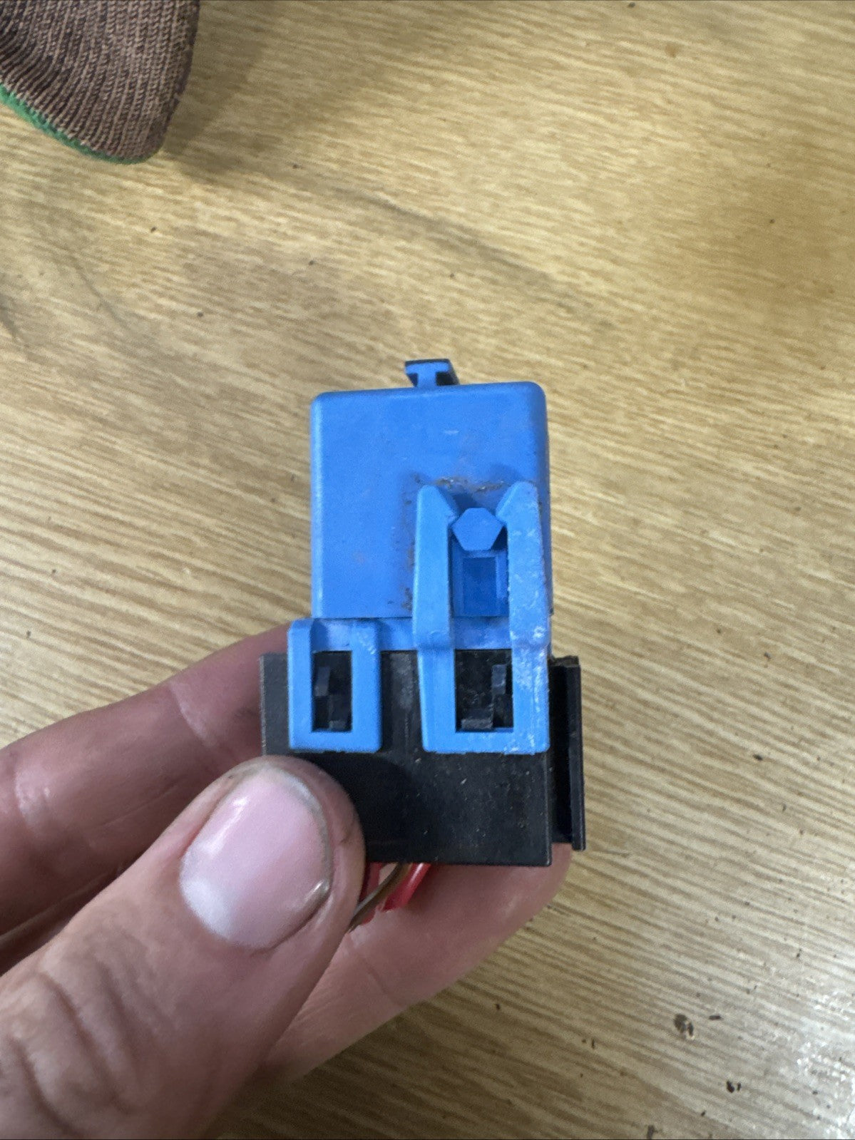 BMW 1 3 4 5 6 7 Series Z3 Z4 Z8 i3 4-Pin Sky-Blue Relay 61368364581 61366915327
