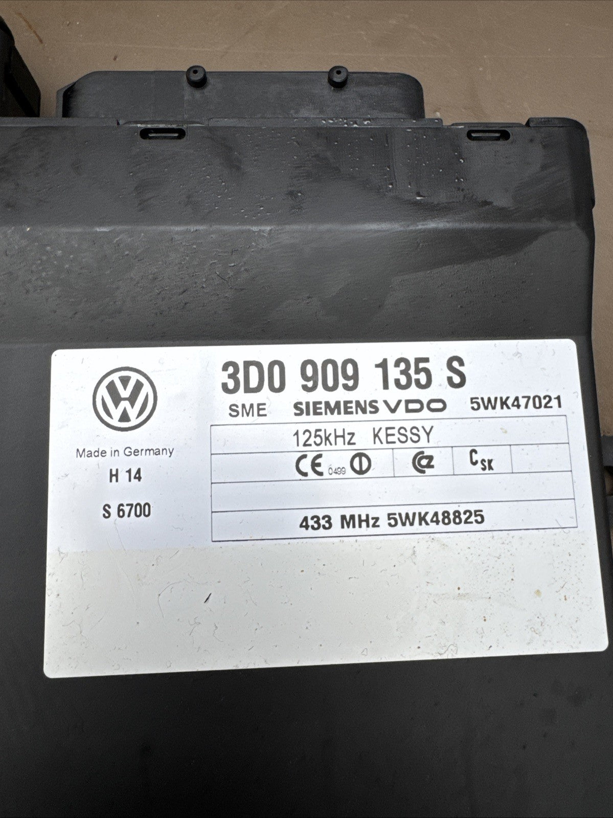 VOLKSWAGEN TOUAREG 2005 KEYLESS ECU 3D0909135S