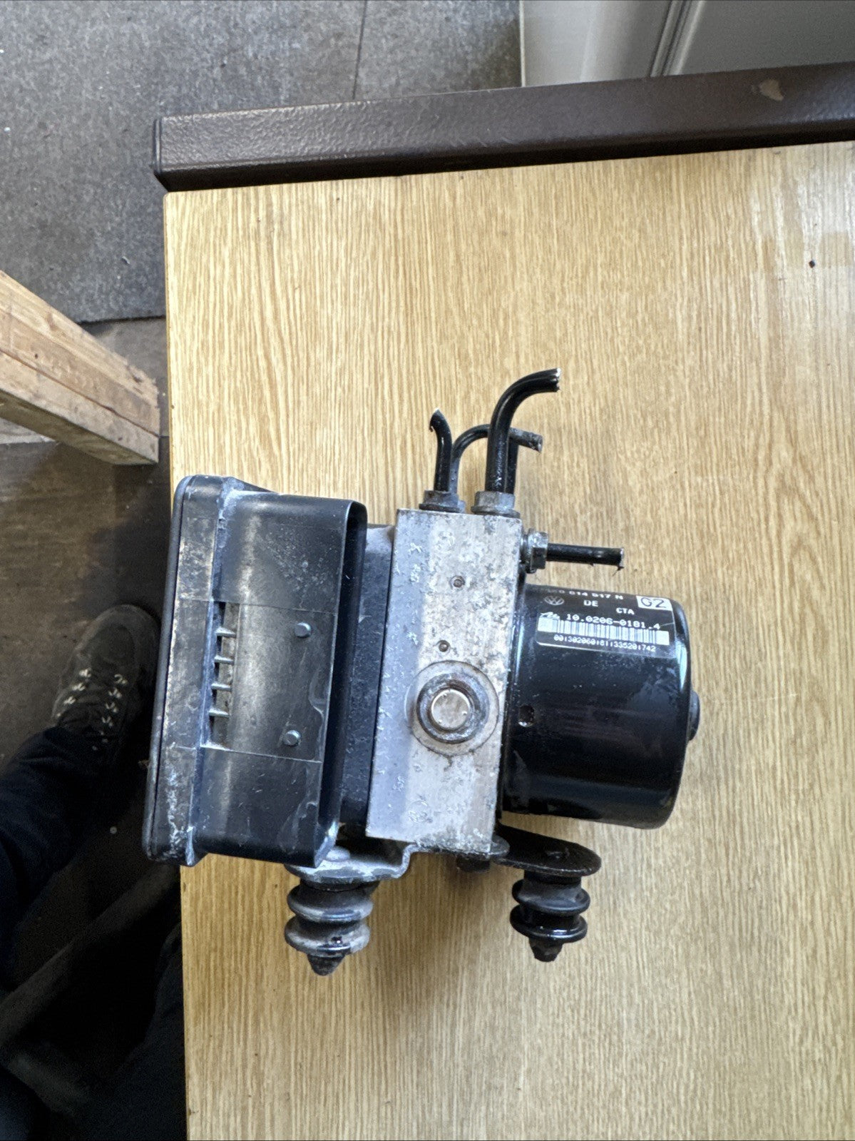 Volkswagen Golf MK5 ABS Pump Modulator Unit 1K0907379Q
