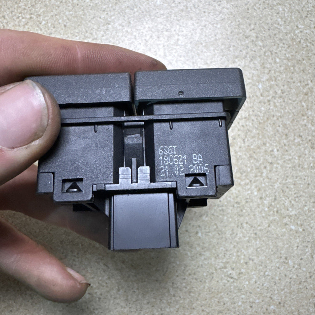 GENUINE FORD FIESTA FUSION REAR WINDOW HEATED SWITCH BUTTO DEMISTER 6S6T18C621BA