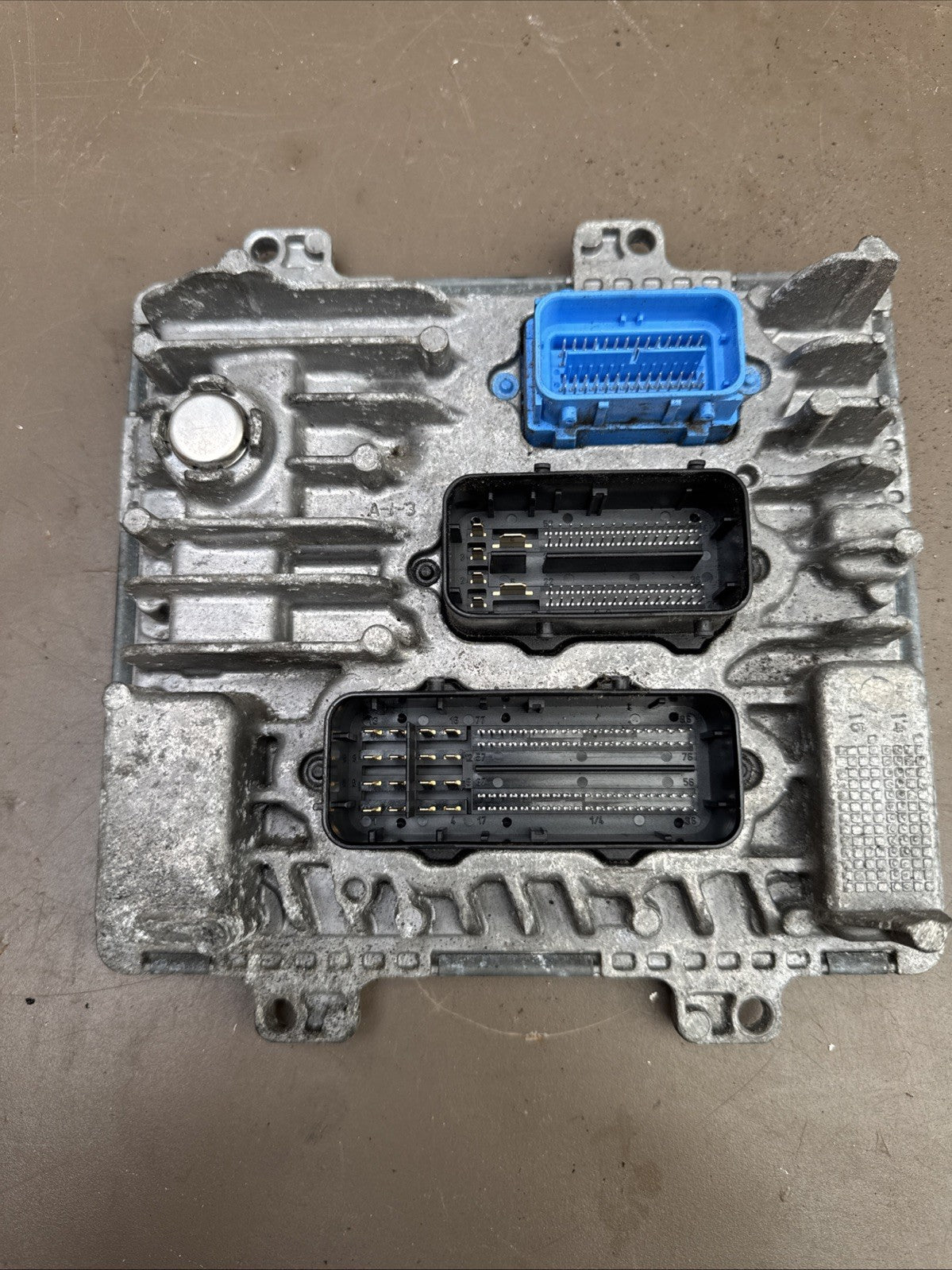 Vauxhall Astra J 5Dr 13-15 Facelift Engine ECU 55484738