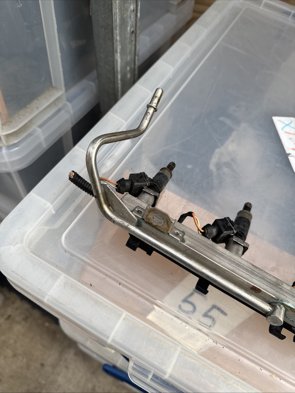BMW 3 Z4 FUEL RAIL WITH INJECTORS  E46 E85 320i 2.0i N46 7506158