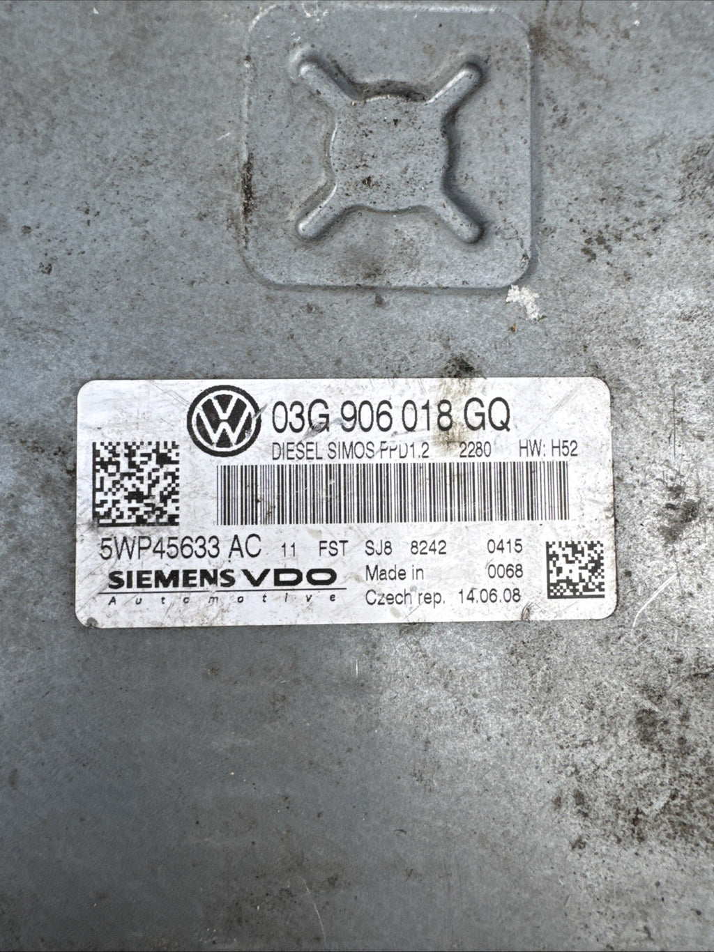 VW TOURAN ENGINE CONTROL MODULE ECU-  03G906021PD 0281014073