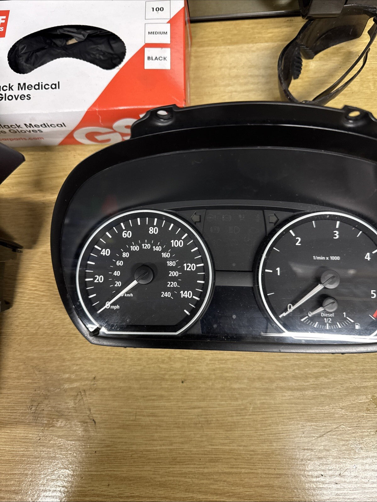 2007 BMW 1 SERIES E87 SPEEDOMETER INSTRUMENT CLUSTER 1024982-48
